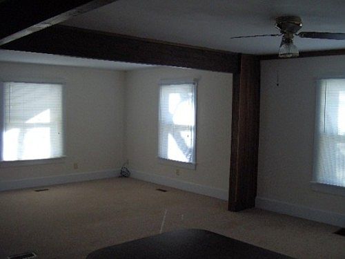 4th image of 214 E Main St