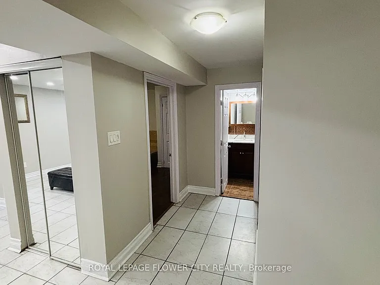 952 Clark Blvd — Photo 8