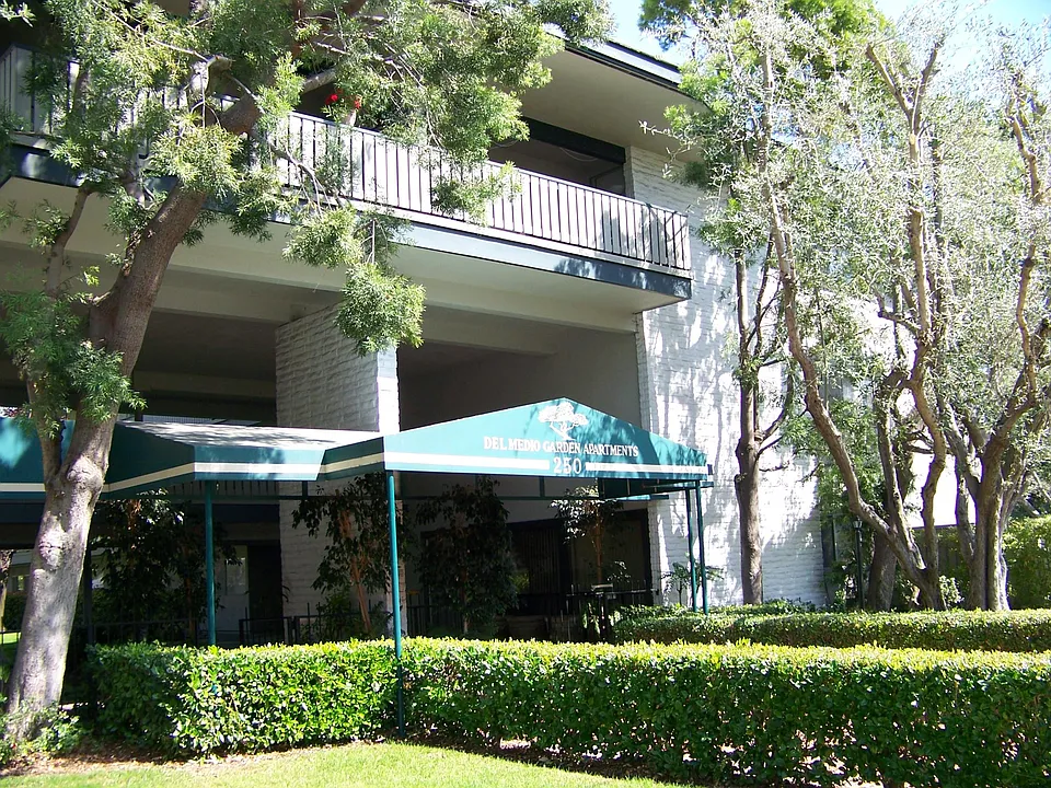 Front Entrance on Del Medio Avenue in Mountain View