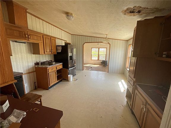 4th image of 1293 Spring Street Rd
