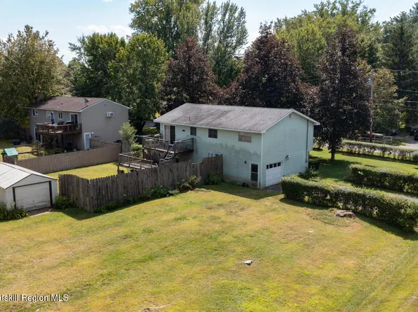 10 Pats Lane, Stuyvesant, NY 12173