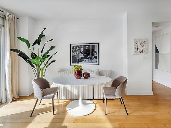 2nd image of 517 W 46th St APT 601