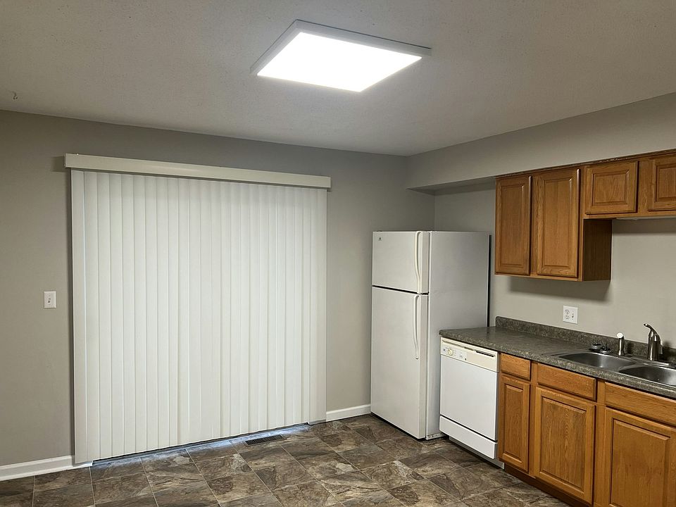 1st image of 96 Mesa Rd APT B