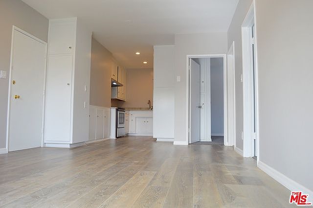 1st image of 527 Avenue G #A