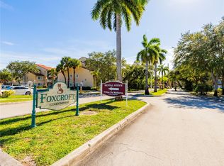 3195 Foxcroft Rd #F211, Hollywood, FL 33025