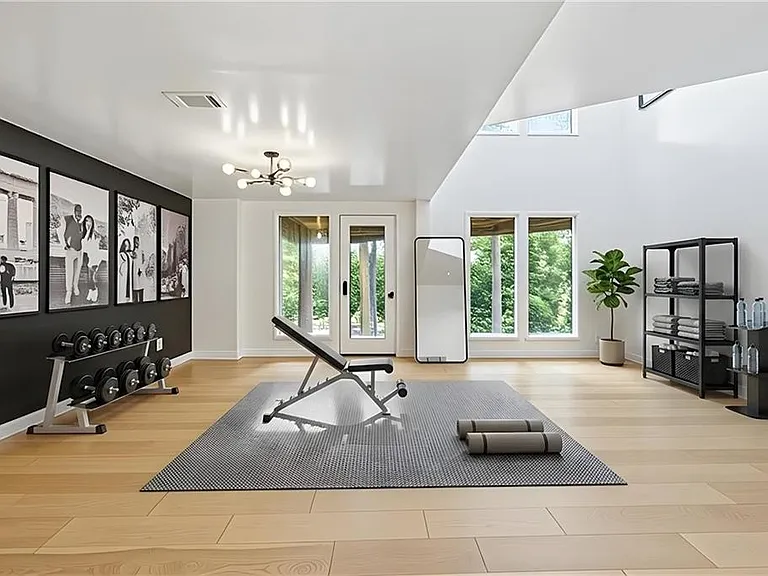 13 Heards Overlook Ct — Photo 46