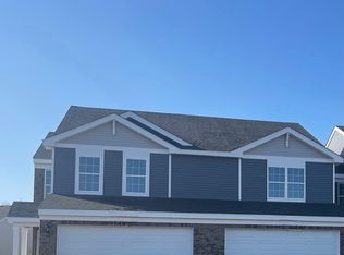 519 Cressmoor Park, Hobart, IN 46342
