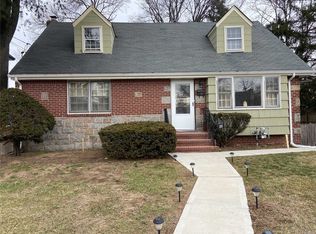 193 Dean St FLOOR 2, Valley Stream, NY 11580