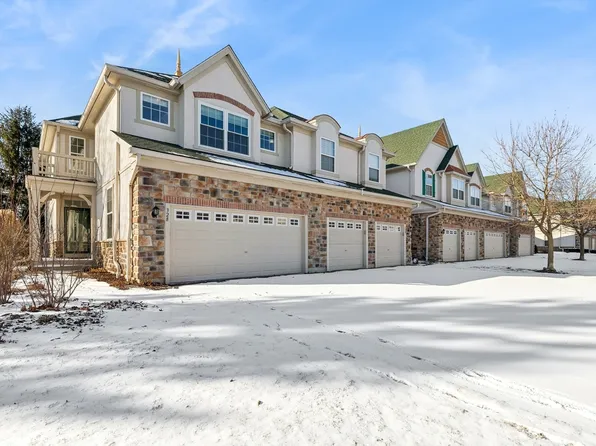 328 Bay Tree Cir, Vernon Hills, IL 60061