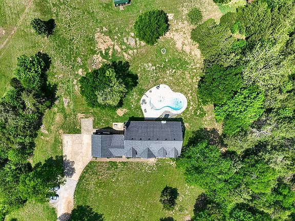 4th image of 1650 Ricketts Mill Rd