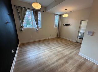 72 London St #1F, Boston, MA 02128