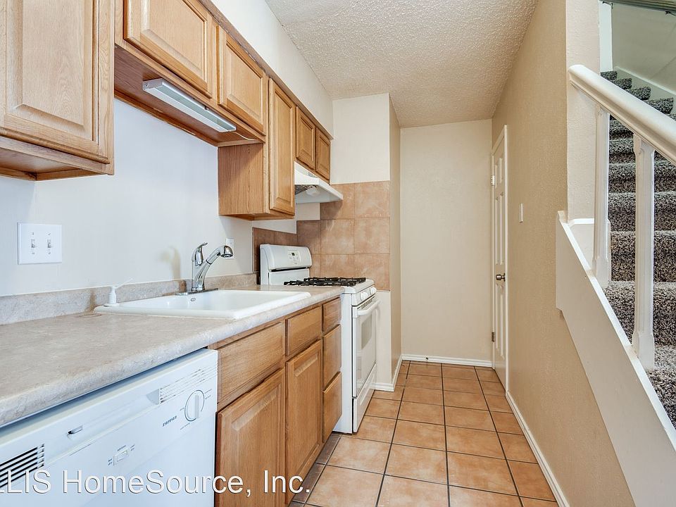1st image of 97 Highland Park Ct