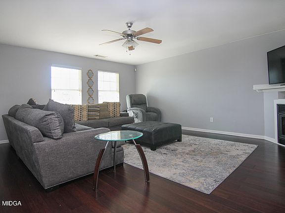 5th image of 204 Little Hickory Dr