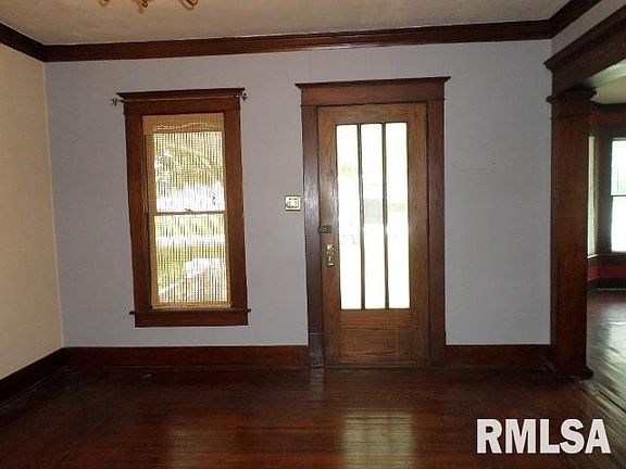 3rd image of 212 Anne St