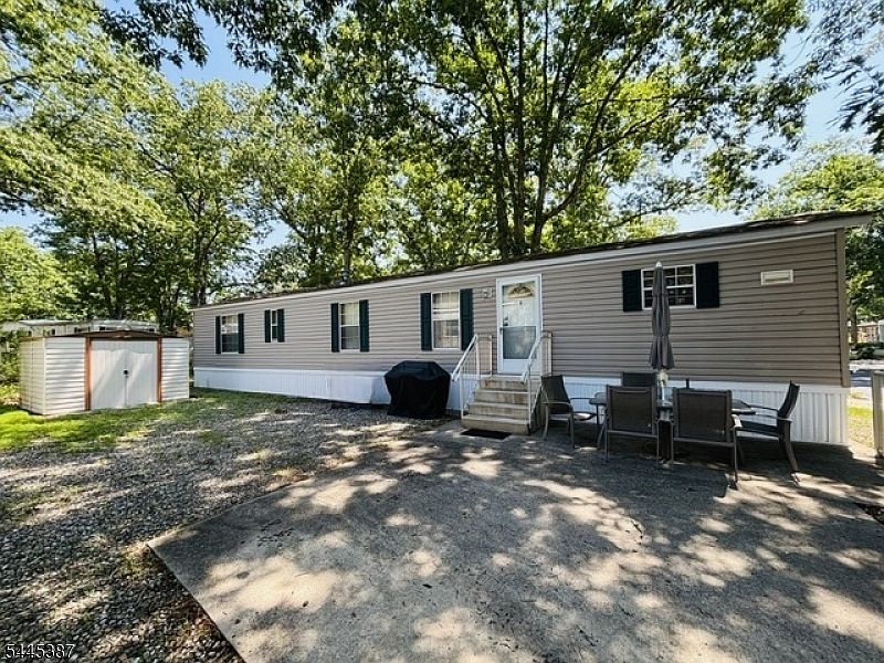 1st image of 35 Roberts Road