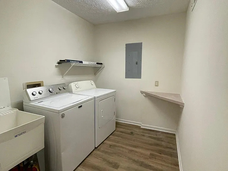 laundry rm