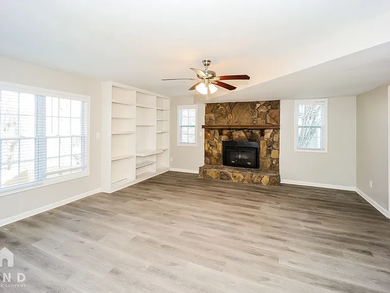 4355 Valley Brook Ln — Photo 4