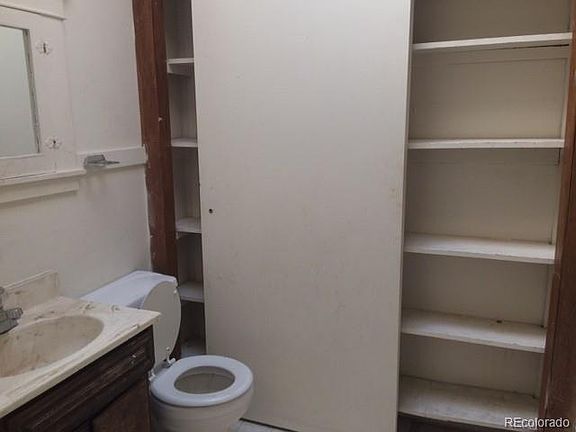 4th image of 1377 N Newton St #1381
