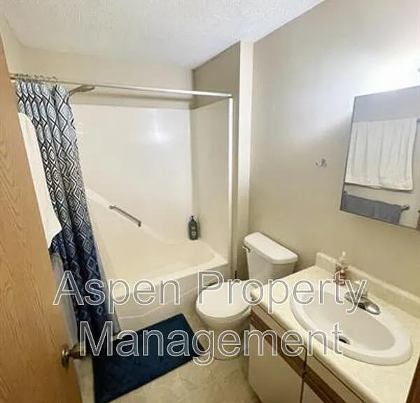 808 Benton Dr #12 — Photo 8