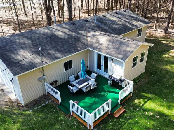 11960 Smokey Trl, Interlochen, MI 49643