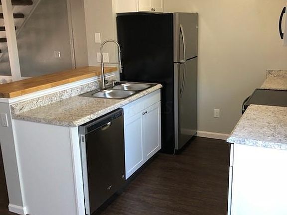 4th image of 5066 Singleton Dr