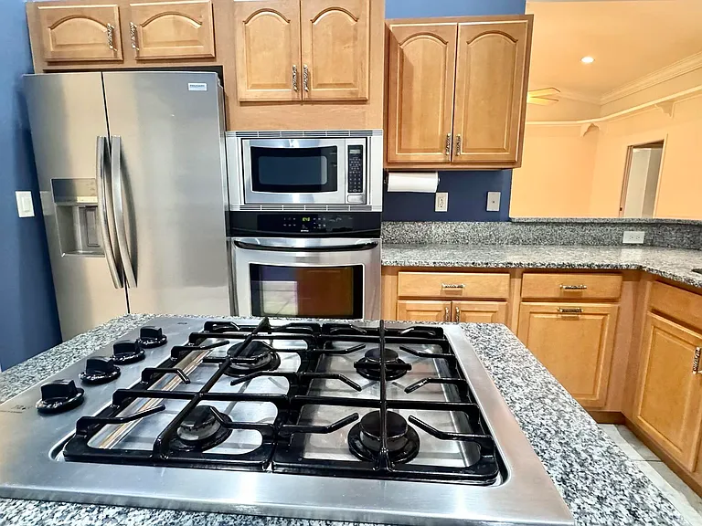 510 SW South Carolina Dr — Photo 22