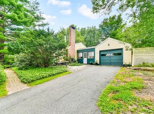 84 Glendale Rd, Amherst, MA 01002