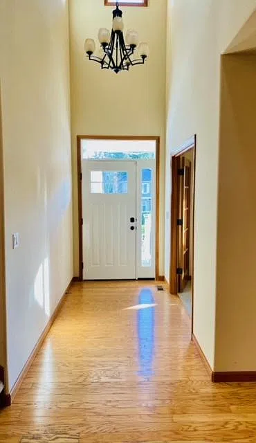 4 bed, 2.5 bath, 2340 sqft, $4,199 — Photo 2