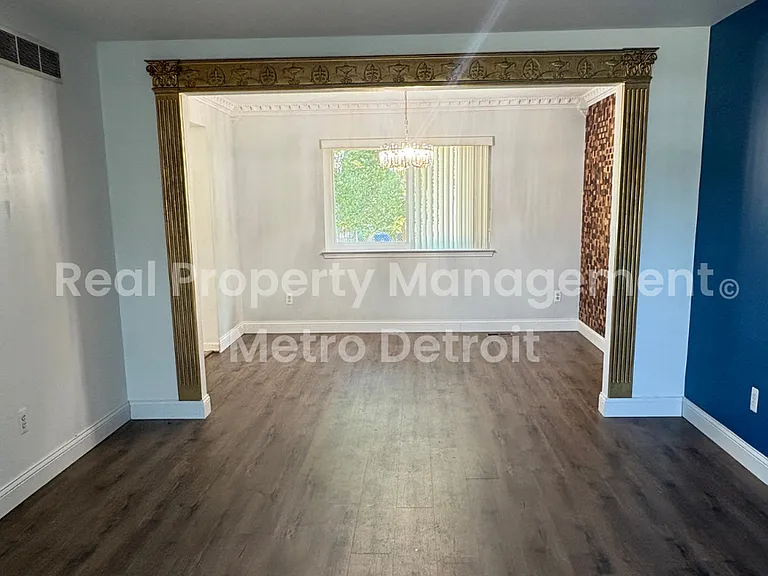 6994 York St — Photo 3