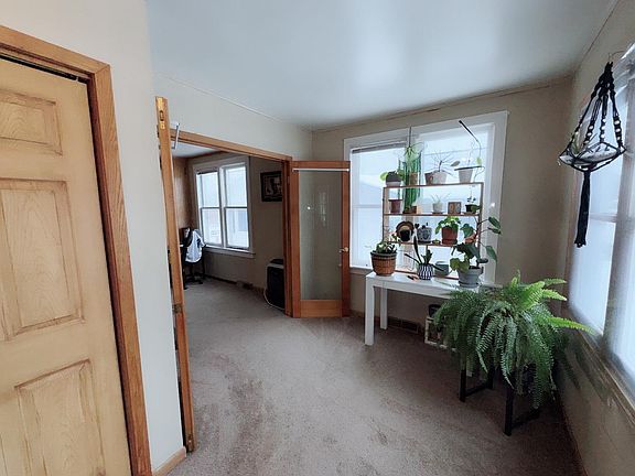 5th image of 2721 Bixby Ave NE