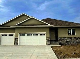 1509 E 64th St, Kearney, NE 68847