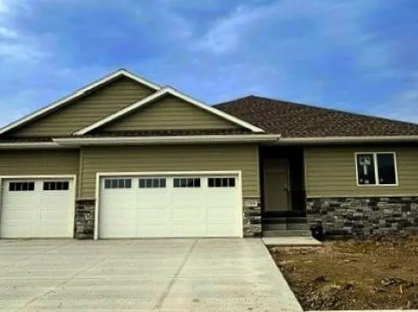 1509 E 64th St, Kearney, NE 68847