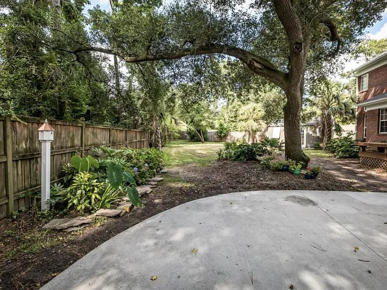 106 Oxmoor Pl — Photo 11