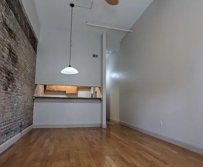 130 E State St #402 — Photo 3