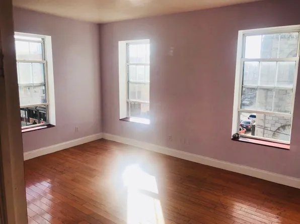 2039 S 7th St, Philadelphia, PA 19148