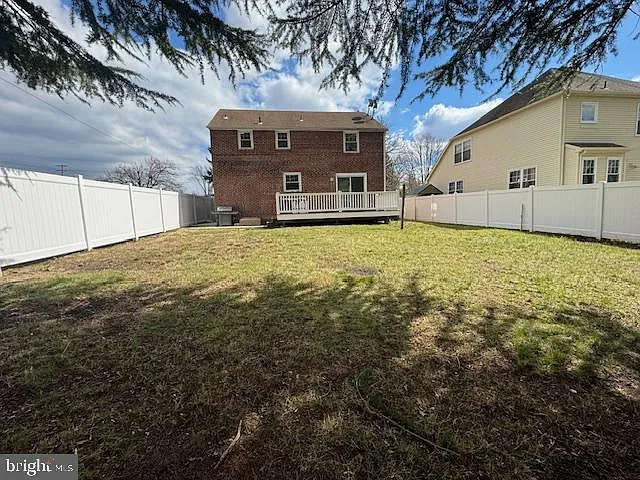 3 bed, 1.5 bath, 1464 sqft, $3,300 — Photo 4