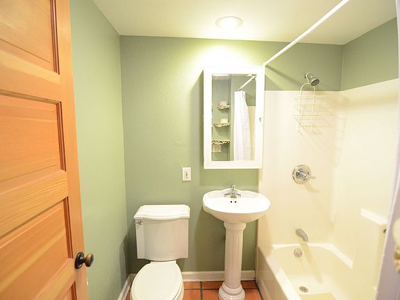 5th image of 1431 Jackson St #A