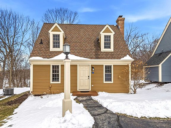 2nd image of 7 Settler Ln