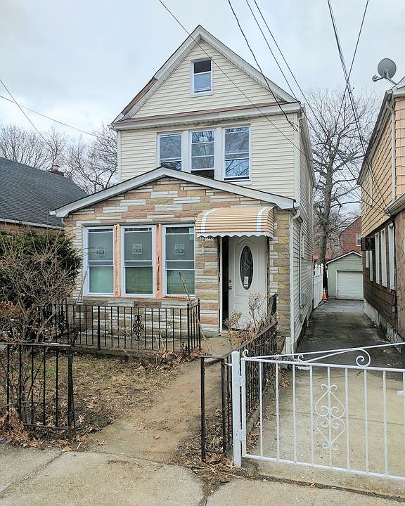 1st image of 11622 171st St