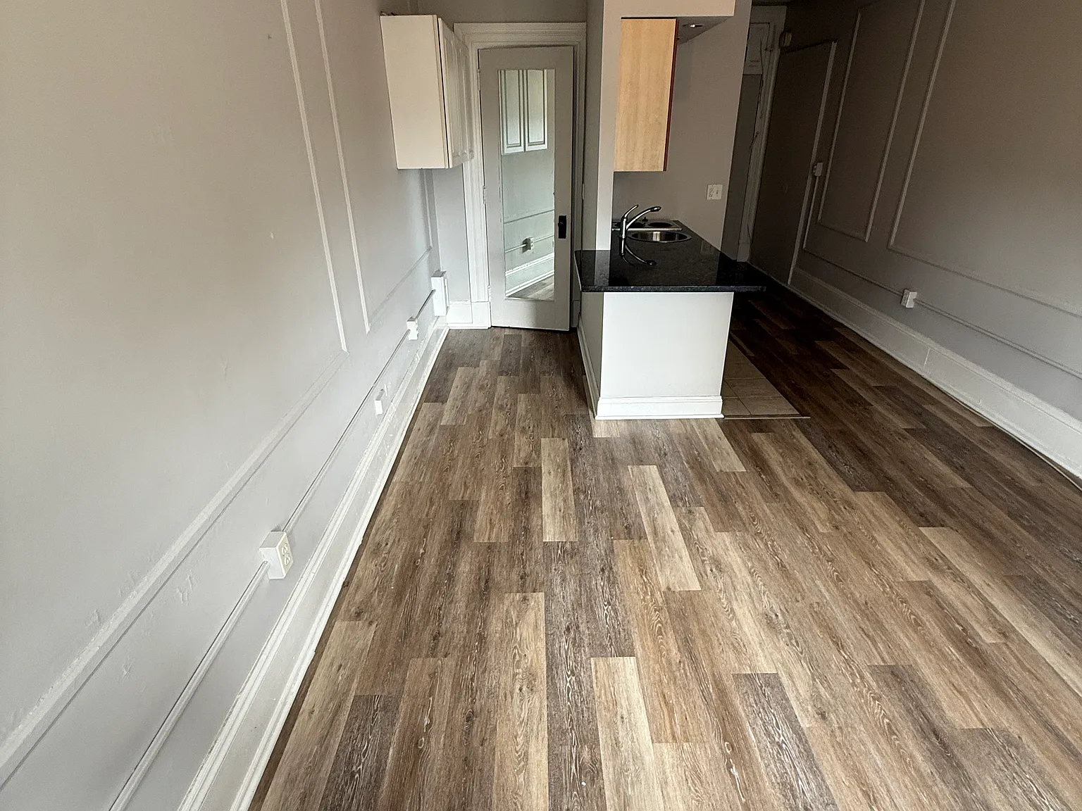 Studio, 319 sqft, $1,300 — Photo 4