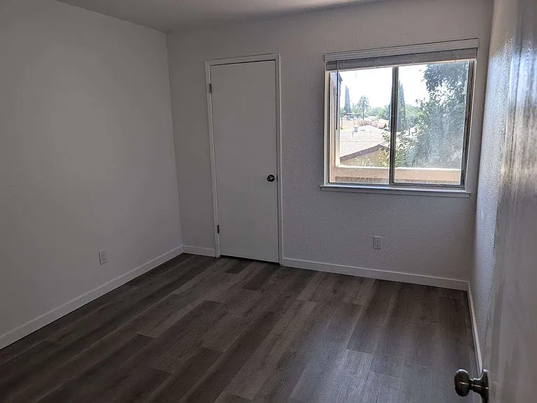 237 Alaska Ave — Photo 15
