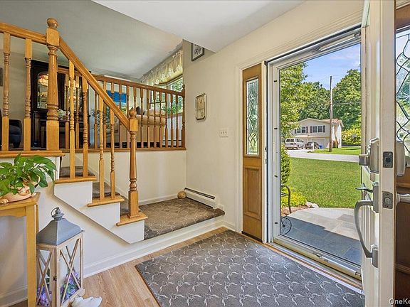 4th image of 28 Winthrop Drive