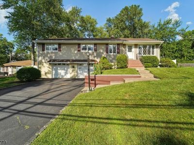 33 Seneca Trl, Wayne, NJ, 07470