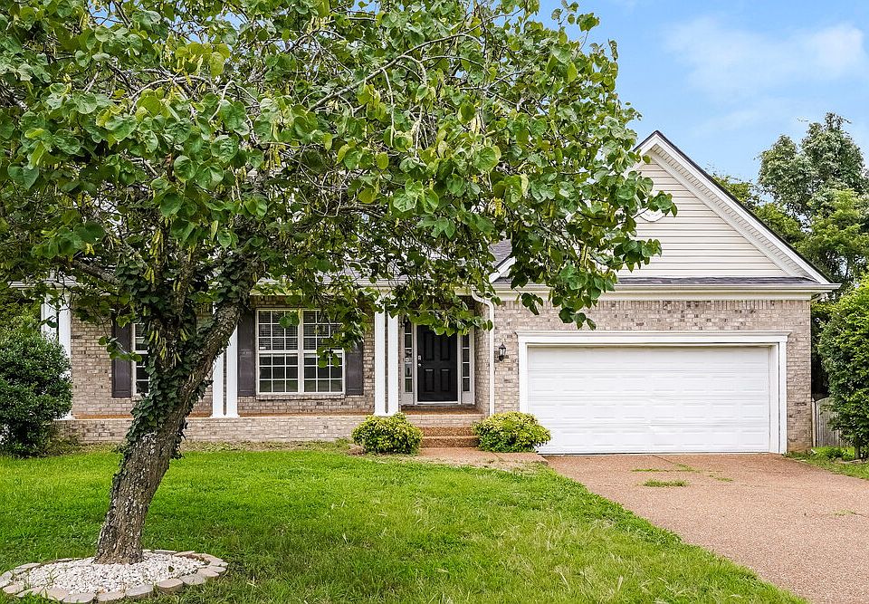 1st image of 209 Briarcotes Cir
