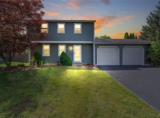 217 Woodmont Dr, Camillus, NY 13031