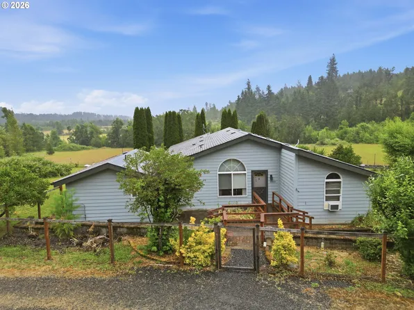 31332 Camas Swale Rd, Creswell, OR 97426