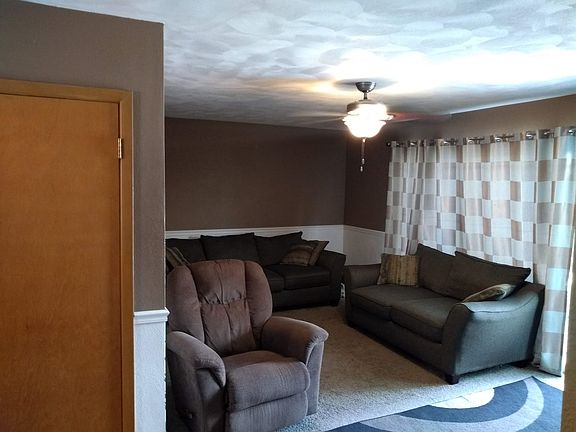 2nd image of 1011 N Thornwood Ave