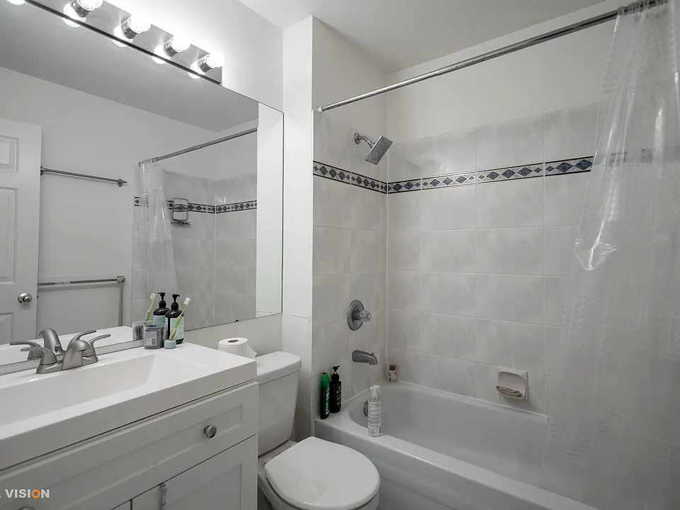 2238 Kingsway #226