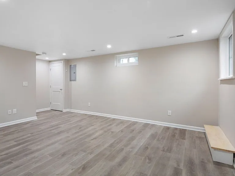 10 Grace St — Photo 14