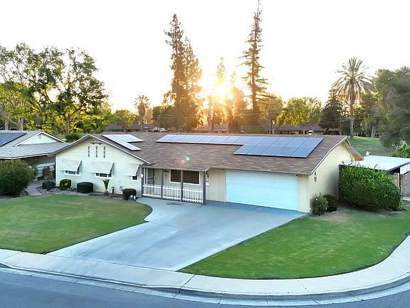 5th image of 920 Cherry Hills Dr